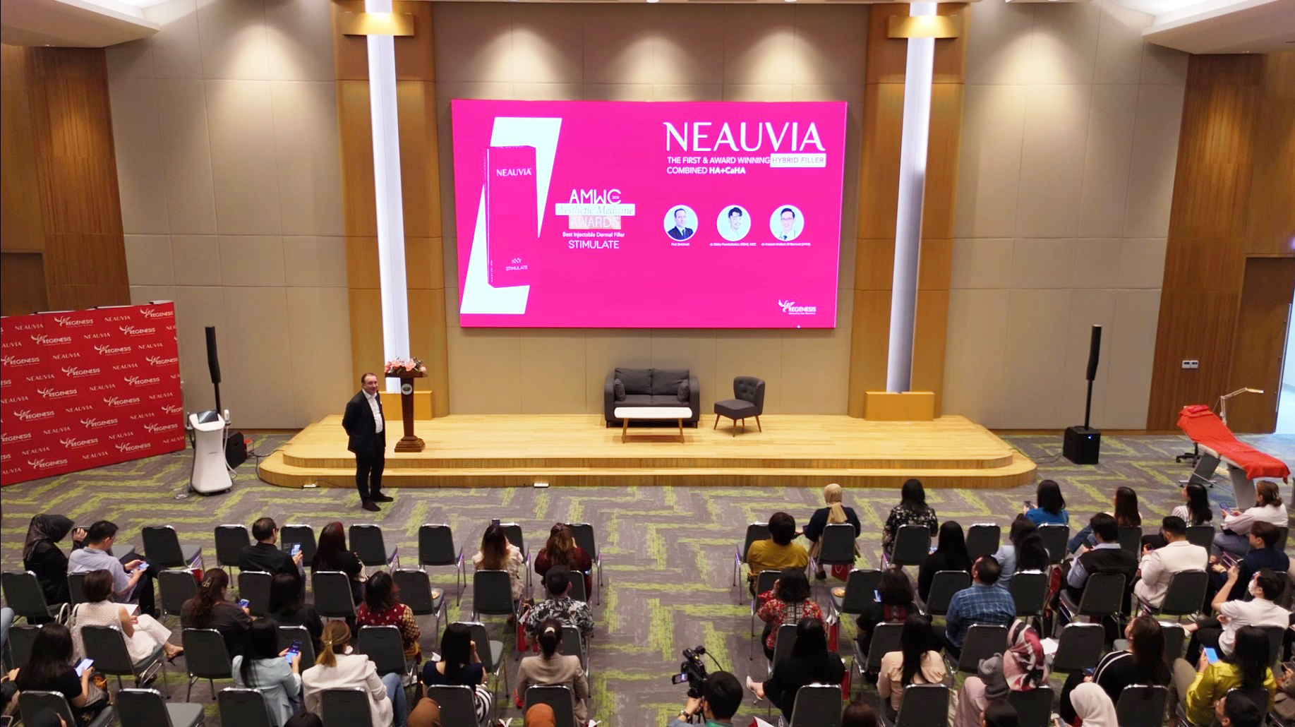 Seminar-Neauvia.jpg