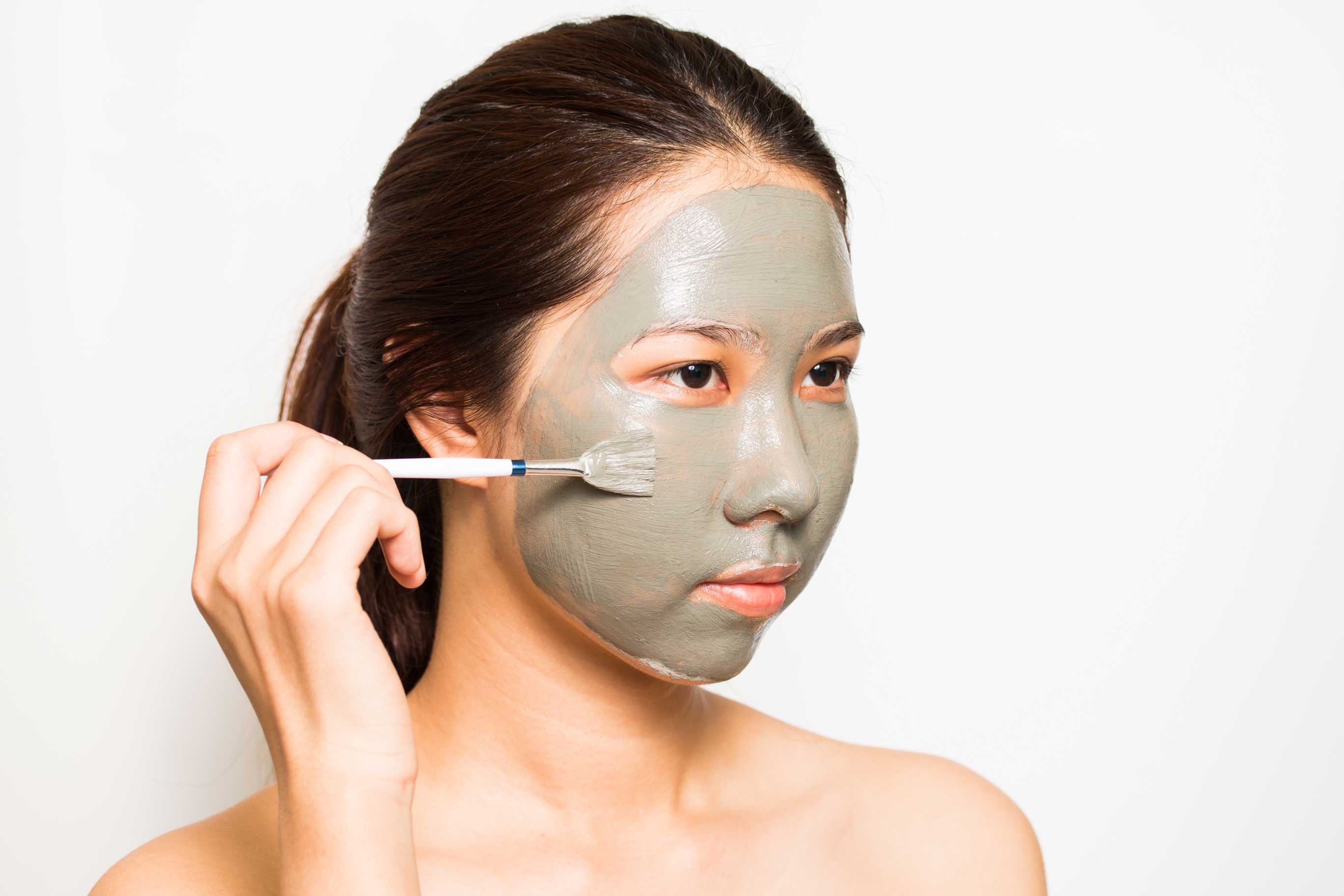 clay-mask-kandungan-skincare-untuk-komedo